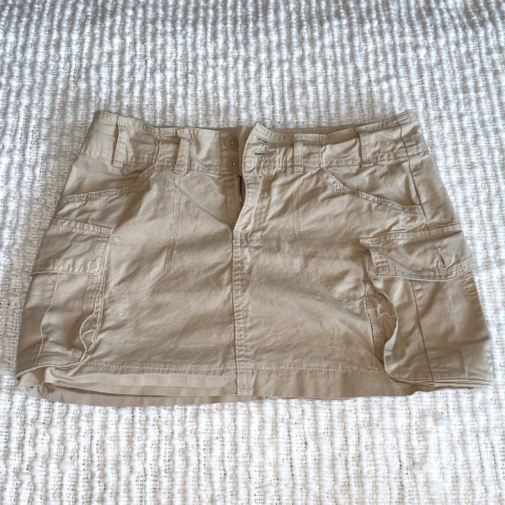 brandy melville tan/beige mini cargo skirt